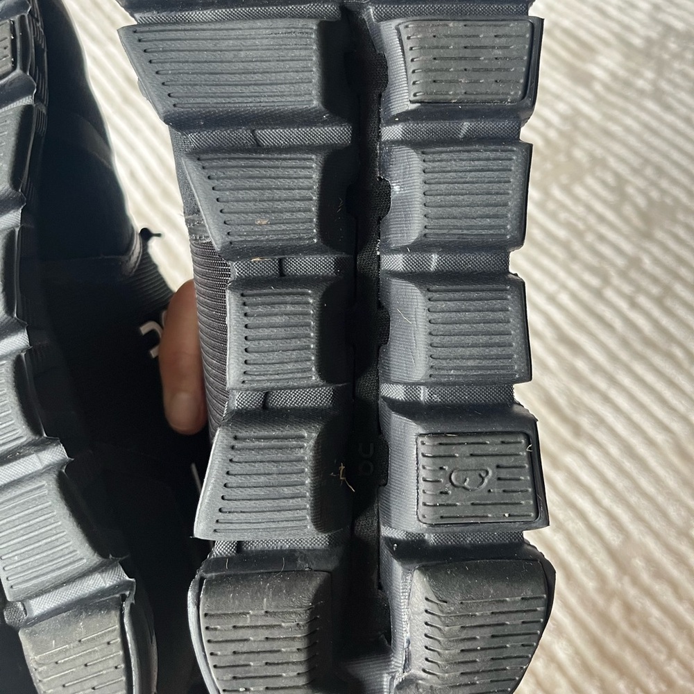 Black On Clouds - image 7